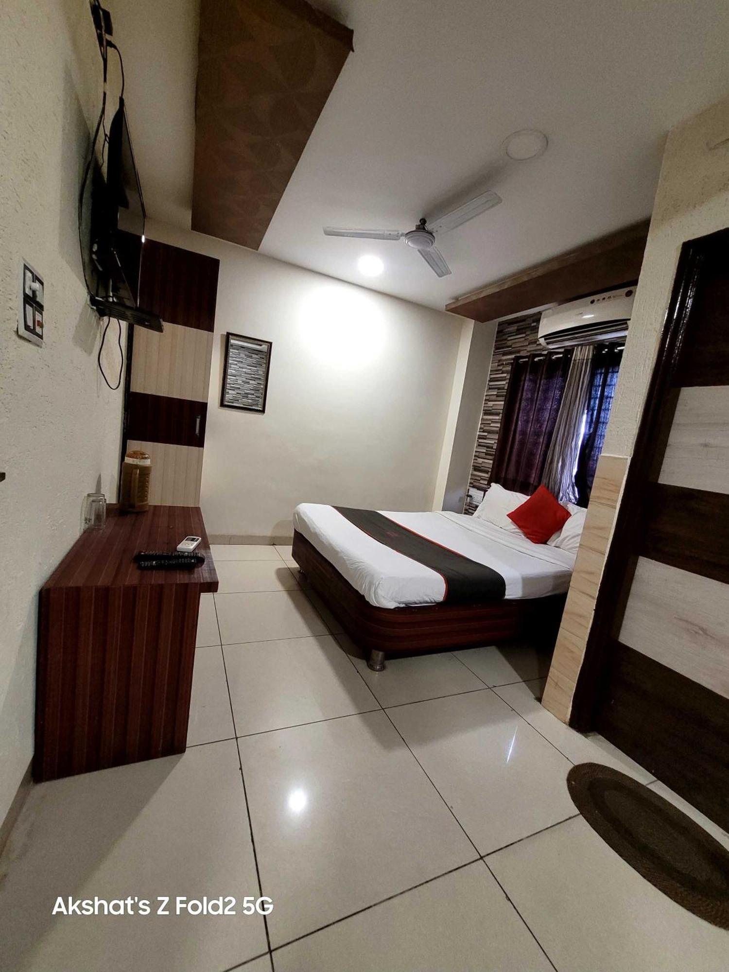 Hotel Mehar Residency Indore Exterior photo